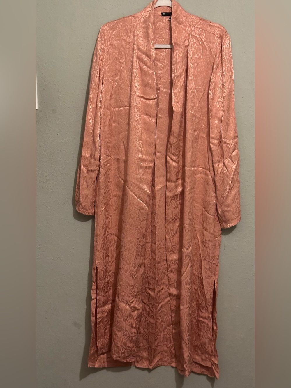 Krisa Blush Pink Satin snake print Duster